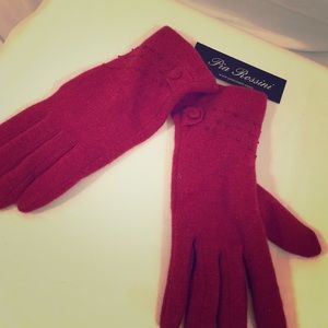Woman's Pia Rossini gloves