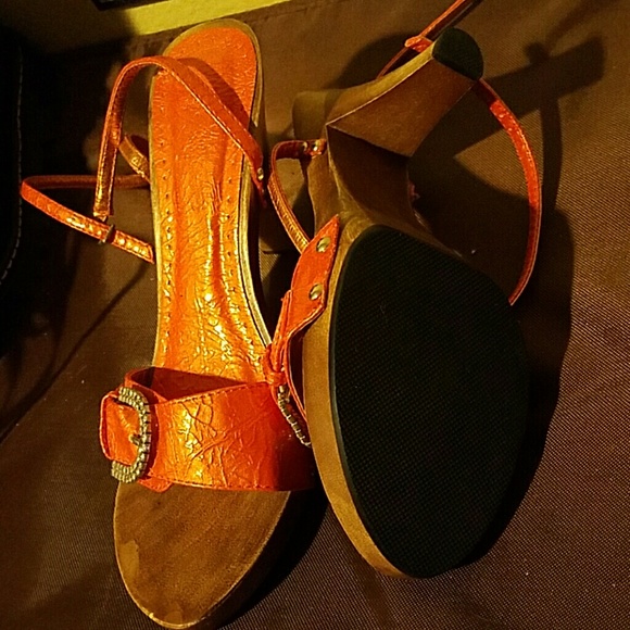 Heels - Picture 2 of 2