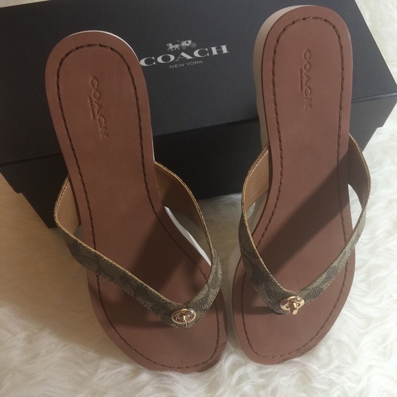 Coach Signature Sandals - Picture 3 of 4