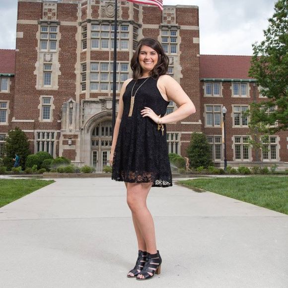 Meet your Posher, Lacey - Picture 1 of 1