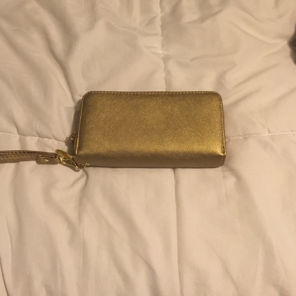 Gold wallet/wrist let - Picture 1 of 3