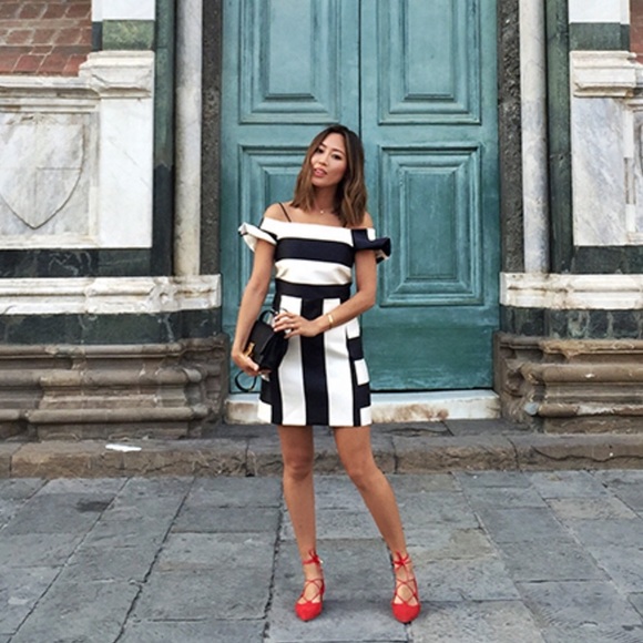 Topshop Dresses & Skirts - 🌸SOLD🌸HP🎉[topshop] Bardot A-line dress