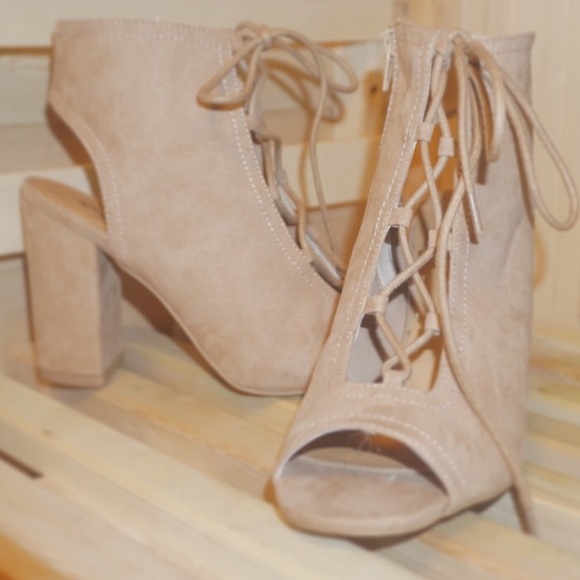 ❗️LAST ONE❗️ size 8 new peep toe summer bootie🌸 - Picture 2 of 4