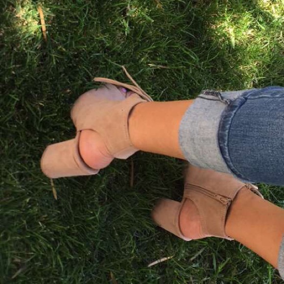 ❗️LAST ONE❗️ size 8 new peep toe summer bootie🌸 - Picture 3 of 4