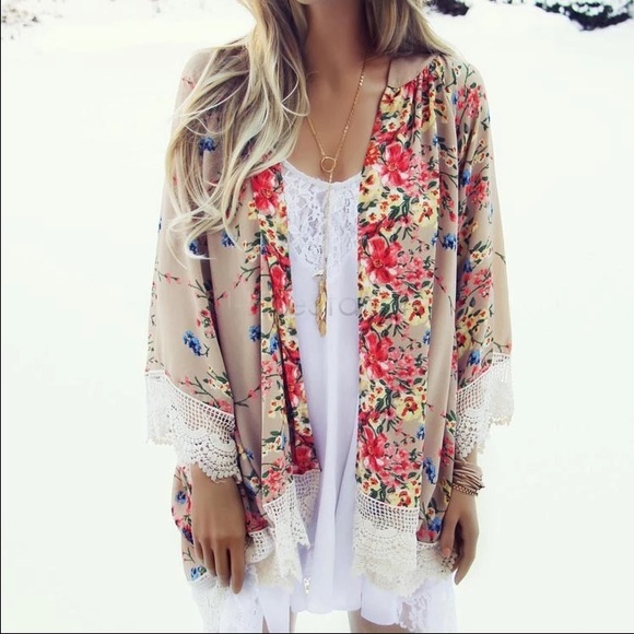 Sweaters - NEW Floral Pattern Printed Lace Kimono