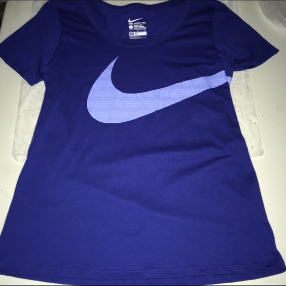 Nike Tops - Nike dri-fit t-shirt NWT large and medium