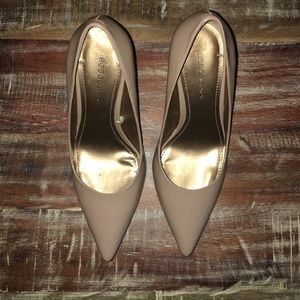 BCBGeneration Patent Nude Pumps