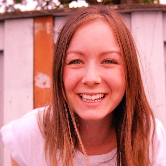Meet your Posher, Alison - Picture 1 of 1