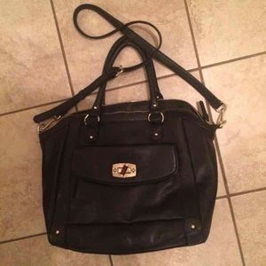 Black hand/shoulder bag