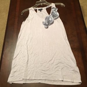 Suzie in the cityformal tank