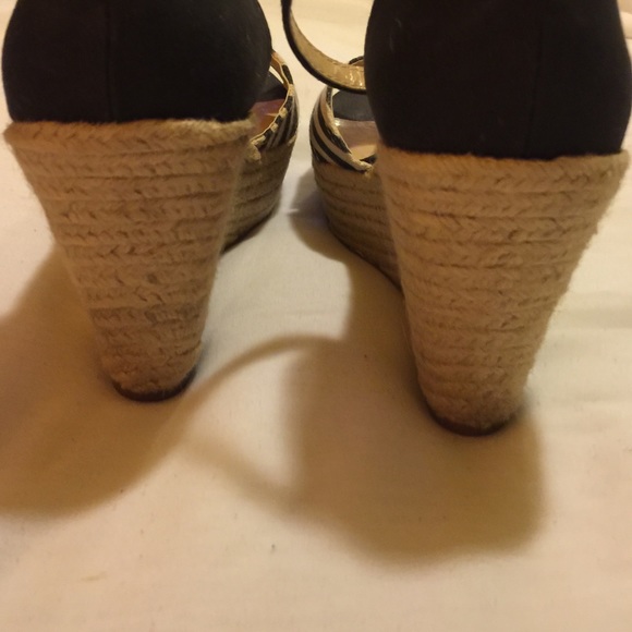 📦Arizona jeans co wedges size 9 - Picture 3 of 4