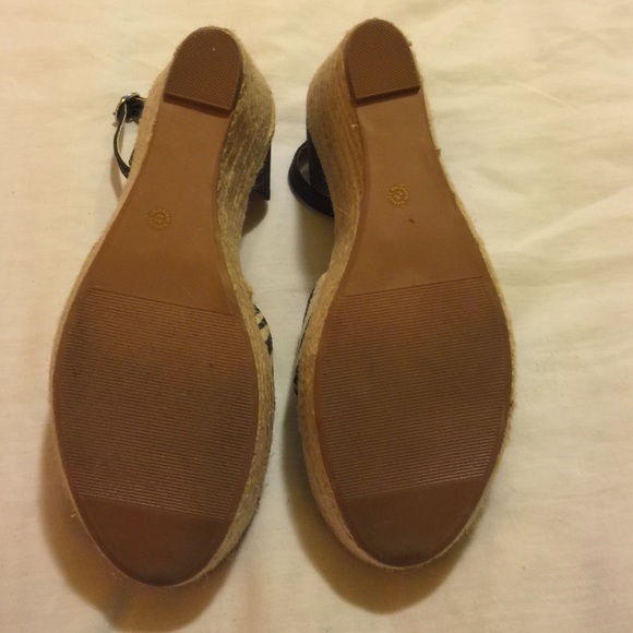 📦Arizona jeans co wedges size 9 - Picture 4 of 4