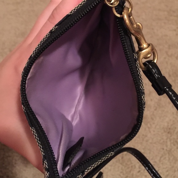 🔥FLASH SALE🔴Original black coach wristlet - Picture 3 of 3