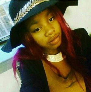 Meet your Posher, Candice