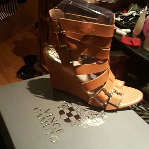 Shoes - Picture 1 of 3