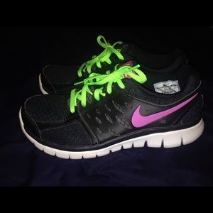 Nike flex 2013 run tennis shoes