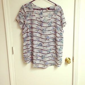 White/blue floral chiffon shirt with button back