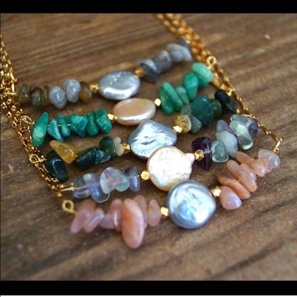 GREEN Crystal and seed bead necklaces ✨ - Picture 4 of 4