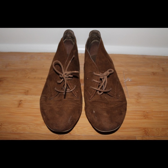 Brown suede ankle booties!