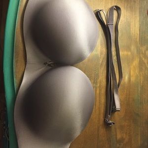 VS strapless bra