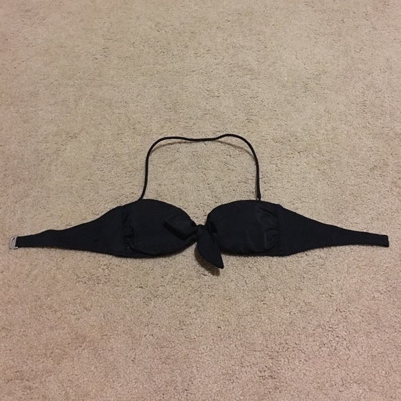 Victoria's Secret Black bikini top! Size Medium!