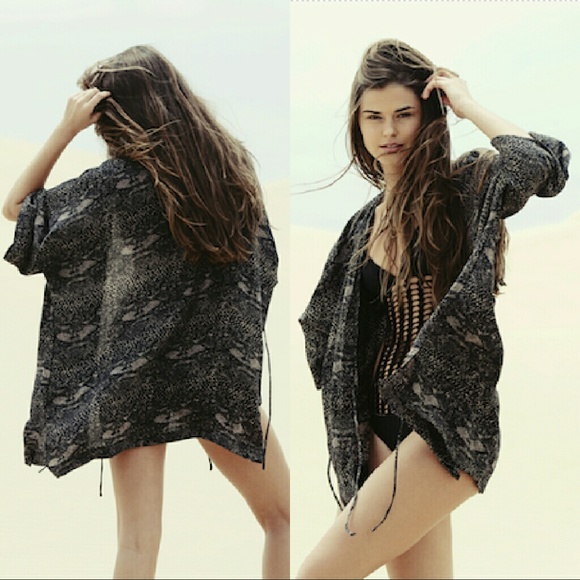 acacia swimwear Other - New acacia stone ipanema kimono beach coverup gray