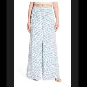 Wide leg pants