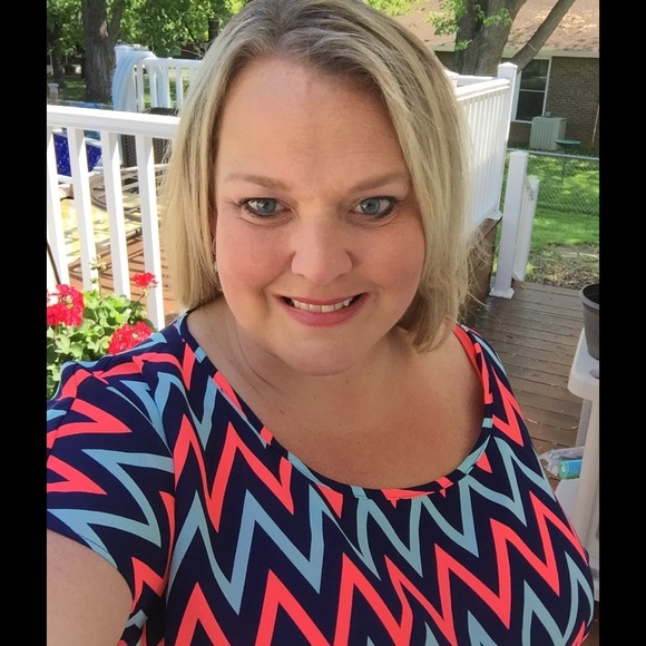 ❗️Update❗️Meet Your Posher Amy - Picture 2 of 7