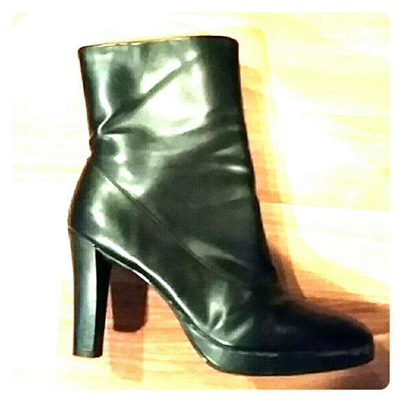Shoes - Black ankle boots