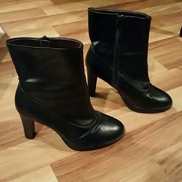Black ankle boots - Picture 2 of 4
