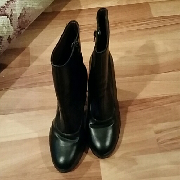 Black ankle boots - Picture 3 of 4