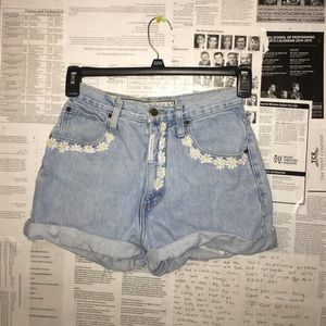 Z. Cavaricci High Waisted Daisy Shorts Size 27
