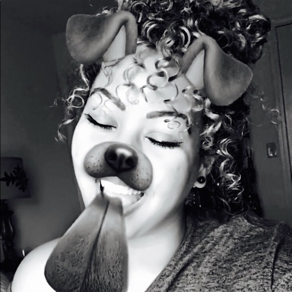 Meet your Posher, Nakayla - Picture 2 of 5