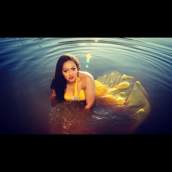 Meet your Posher, Nakayla - Picture 5 of 5