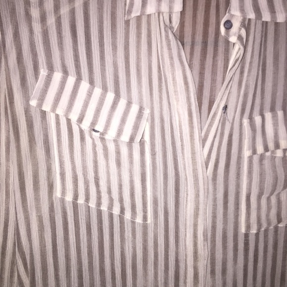 Blouse - Picture 2 of 3