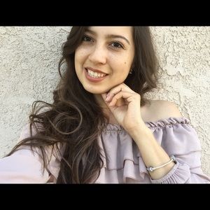 Meet your Posher, Dalia