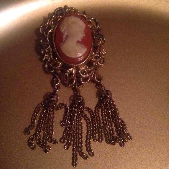 Brooch - Picture 2 of 4