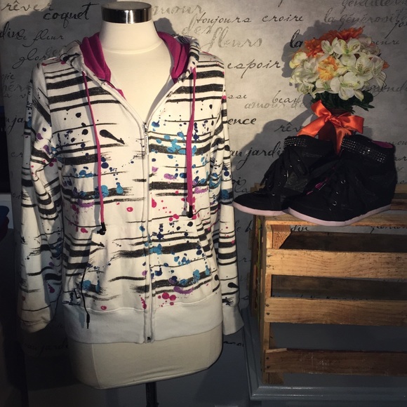 Hoodiebuddie Jackets & Blazers - *Final* Paint splatter zip up with headphones