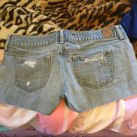 American Eagle ripped shorts - Picture 2 of 3