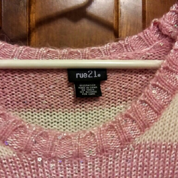 Ladies Sweater - Picture 2 of 2