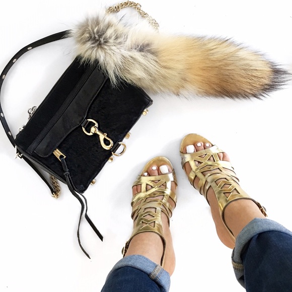 🔴Sold in bundle| Vince Camuto gold gladiator heel - Picture 3 of 4