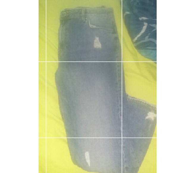 Mid Rise Mom/Boyfriend Jeans - Picture 4 of 4