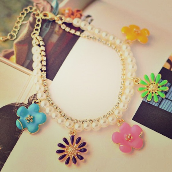 Floral bracelet