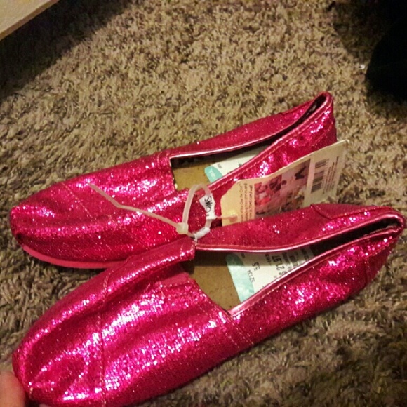 Toms size 5.5 kids or 7 woman - Picture 1 of 1