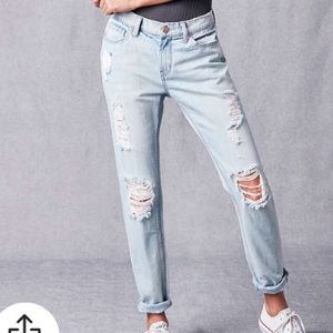 slim fit boyfriend jeans distressed