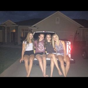 Meet your Posher, Anney