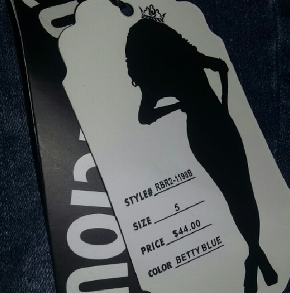 Jeans size 5 - Picture 2 of 2