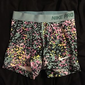 COLORFUL SPLATTER PAINT NIKE PROS