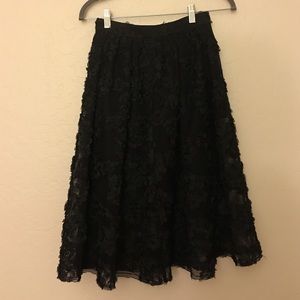 H&M Brand new! flower detailed lace skirt