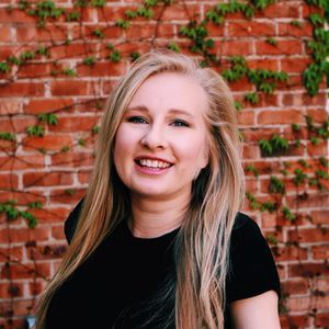 Meet your Posher, Dana